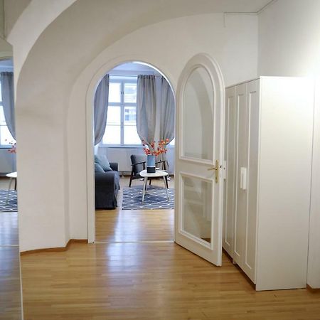 City Center Apartment Wien Exteriör bild